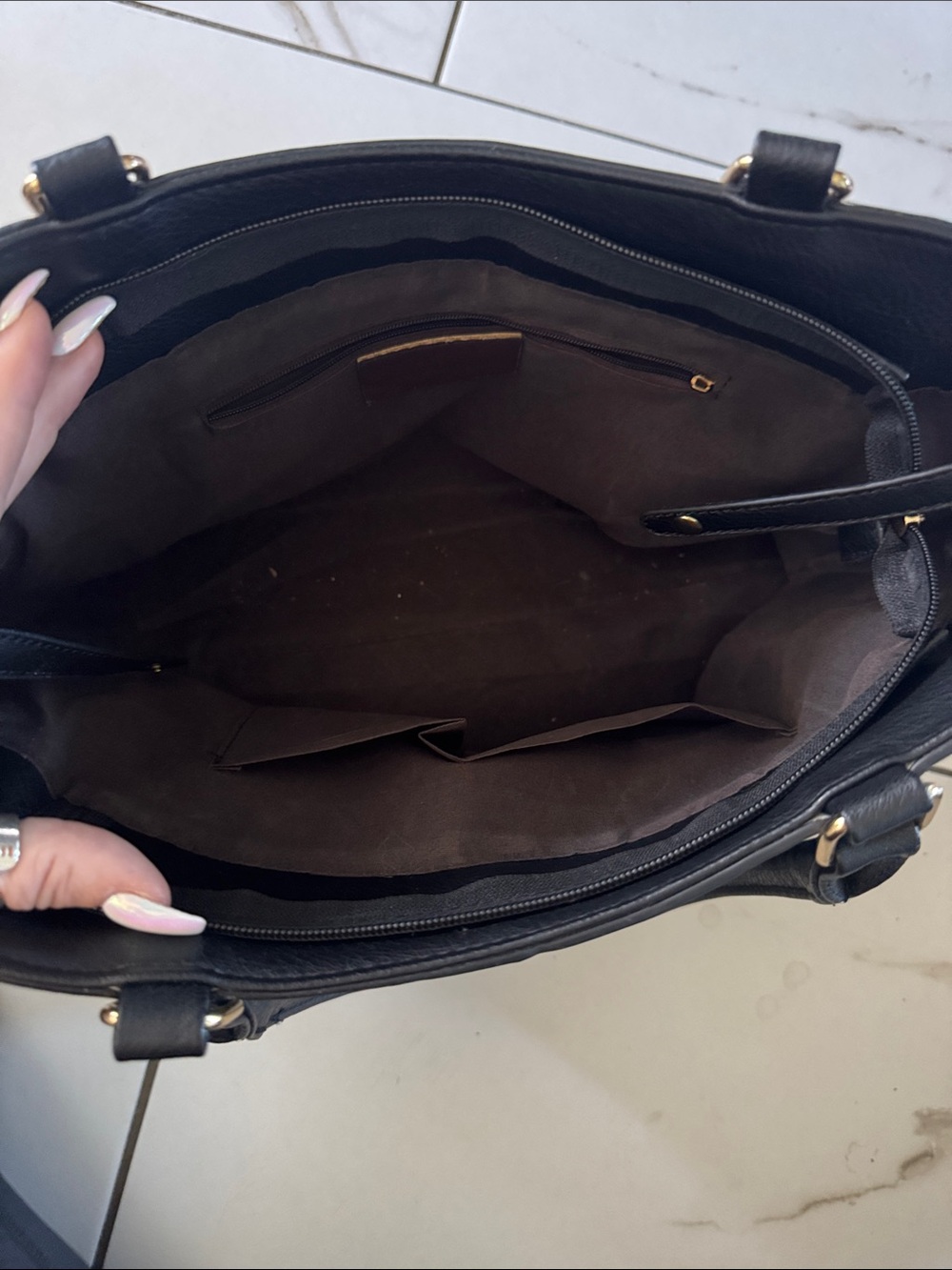 Gucci Black Quilted Leather Satchel with Gold Hardware - Picture 3 of 4